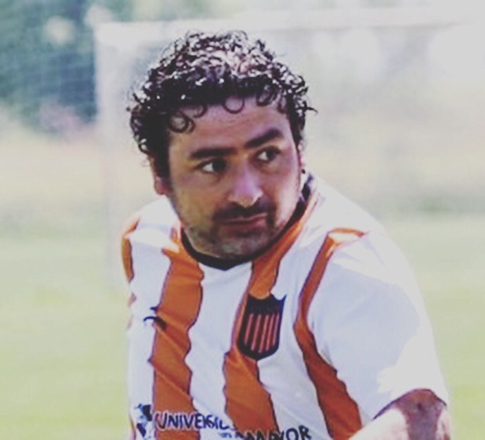 OLIMPOCHILE's tweet photo. Feliz cumpleaños, Rulo! Dos veces campeón con nuestro club! #ArribaOlimpo https://t.co/vwCFXsm5Im