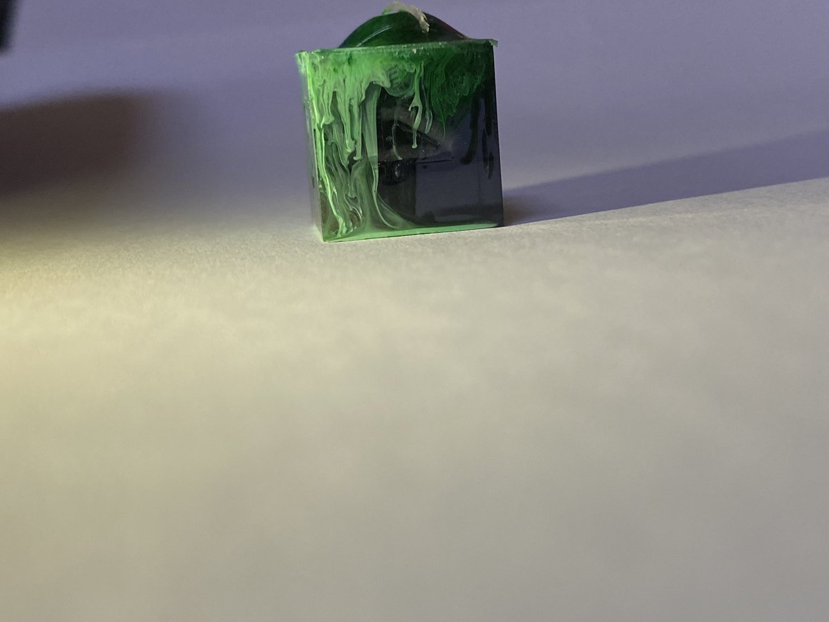 Sorry we’ve been dark the last few days, folx. We’re treading water until our silicone comes in, but here’s a few pics from our last few tests. We should have some great stuff for you soon! #dicemaker #dnddice #dicegoblin #diceporn #dice #resindice