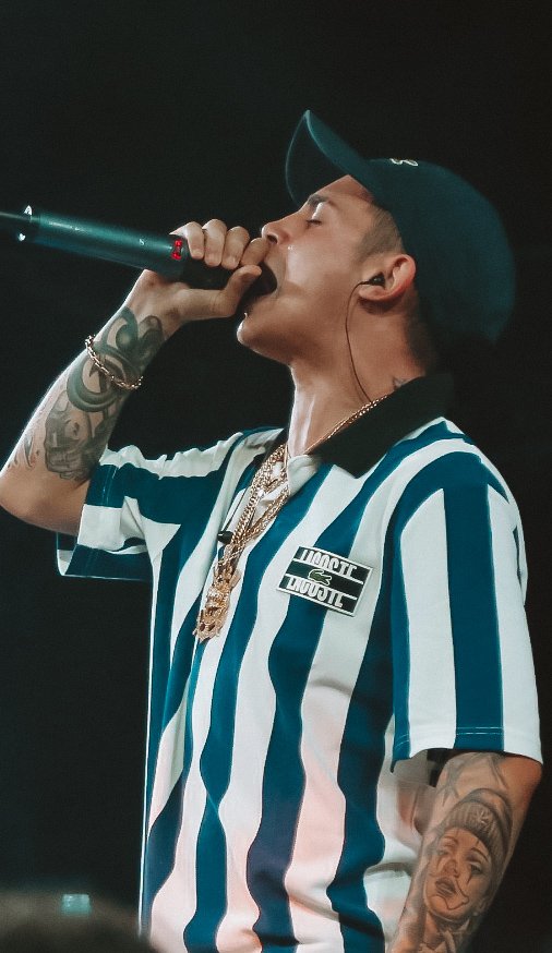 oficialharielmc's tweet photo. Pra todos os músicos, desde o que os já alcançaram seu reconhecimento até os que estão na luta na busca do seu lugar ao sol: FELIZ DIA DO MÚSICO! https://t.co/JtKxQX09up