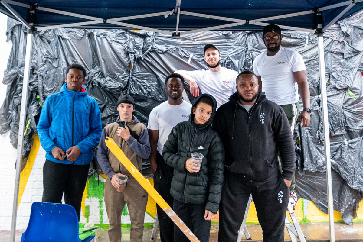 Poor_collective's tweet photo. At POoR we strive to help the younger generation create meaningful work in their local community. 

Photo of POoR Co-founders Larry, Ben and Matt with the young people from Carney's Community.

Image Credit: Nick Cornwall
#youth #engagement #power #design https://t.co/5HjDUlTa7i