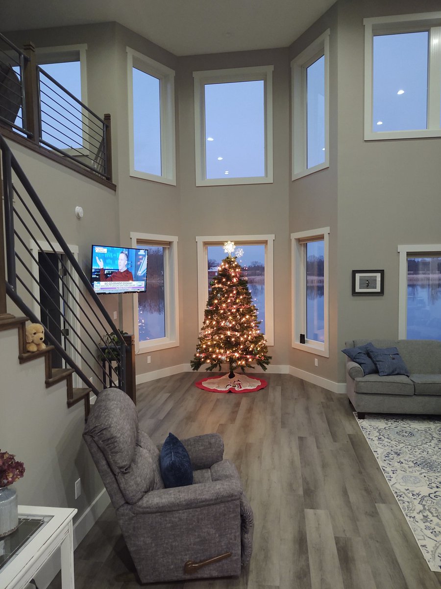 jeffdwiesen's tweet photo. It's getting to be that time of the year https://t.co/d7eT9qfenM
