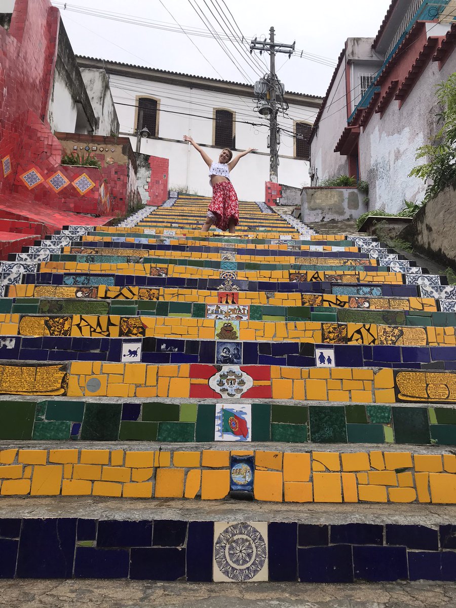 zuagrecia's tweet photo. #escadariaselaron https://t.co/eWS9RxRxSm