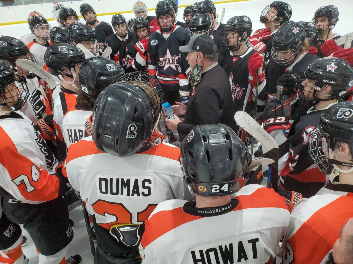 LittleFlyersHky's tweet photo. Following today’s 18U game, @EsmarkStarsHC presented the Little Flyers with a donation to Brian Page and his family. Thank You to Coach Kosick and the 18U Stars team #87Strong #ForPager #HockeyFamily https://t.co/WARCpQYE7b