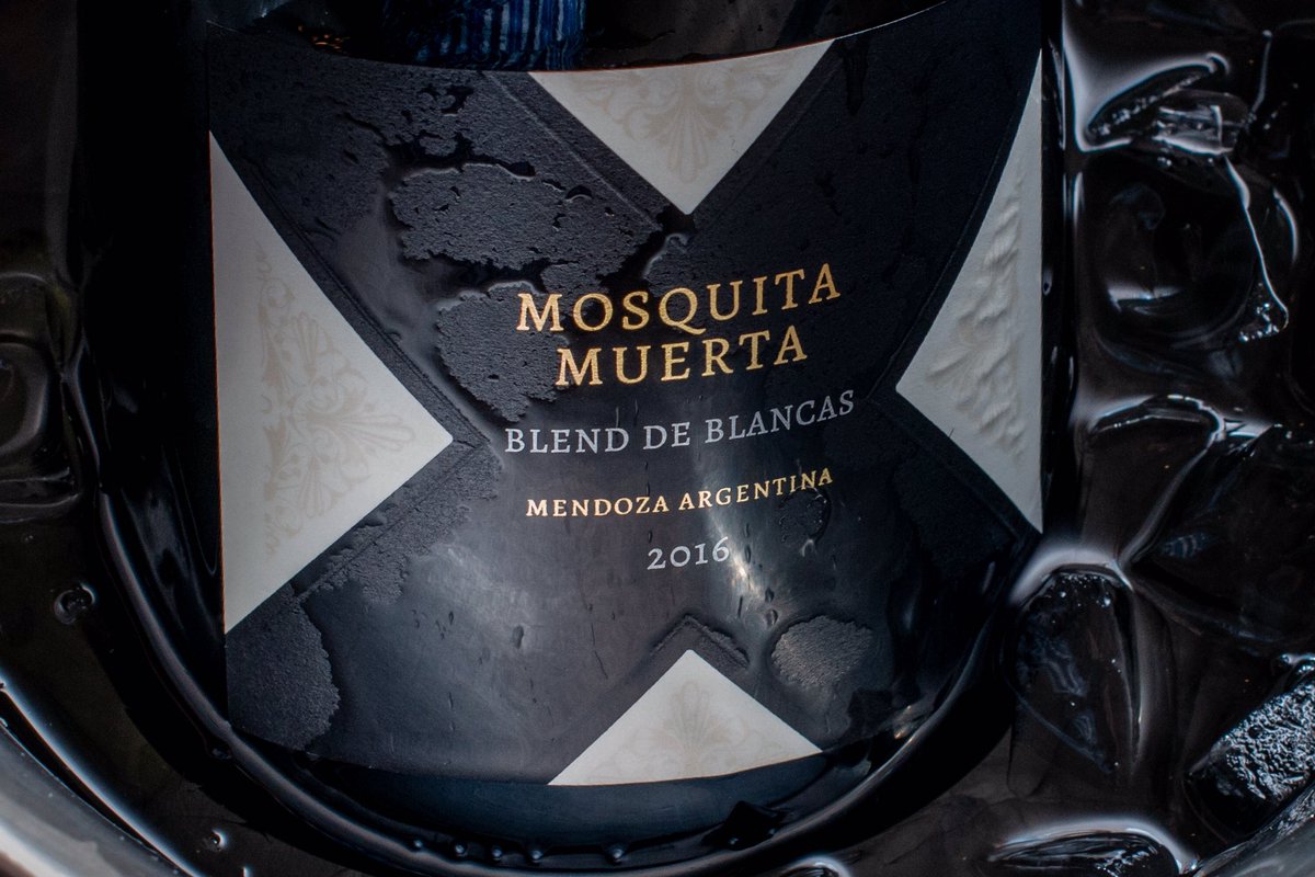#MMWines / Mañana es feriado y nos damos un permitido especial con nuestro <a href="/MMwines/">Mosquita Muerta</a> #BlenddeBlancas. Vos, ¿qué #MomentoMMWines vas a disfrutar hoy en este domingo del #FindeSeMMana largo? Los leemos y vemos!