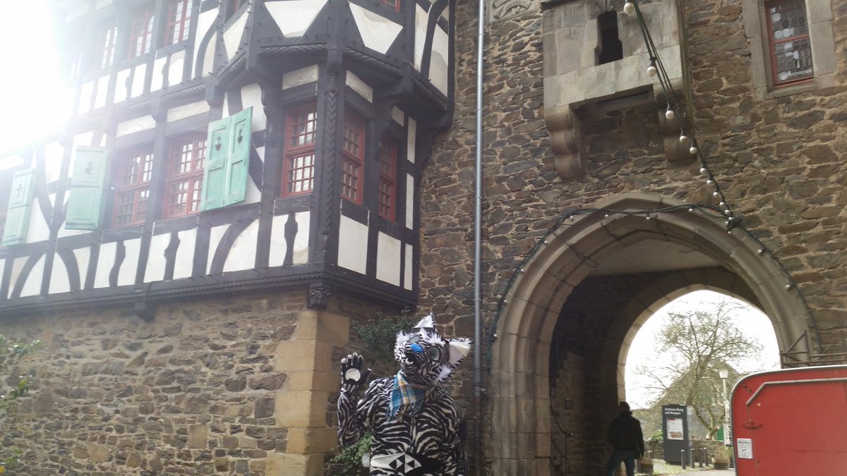 Man kann ja auch mal sich eine Burg ansehen.