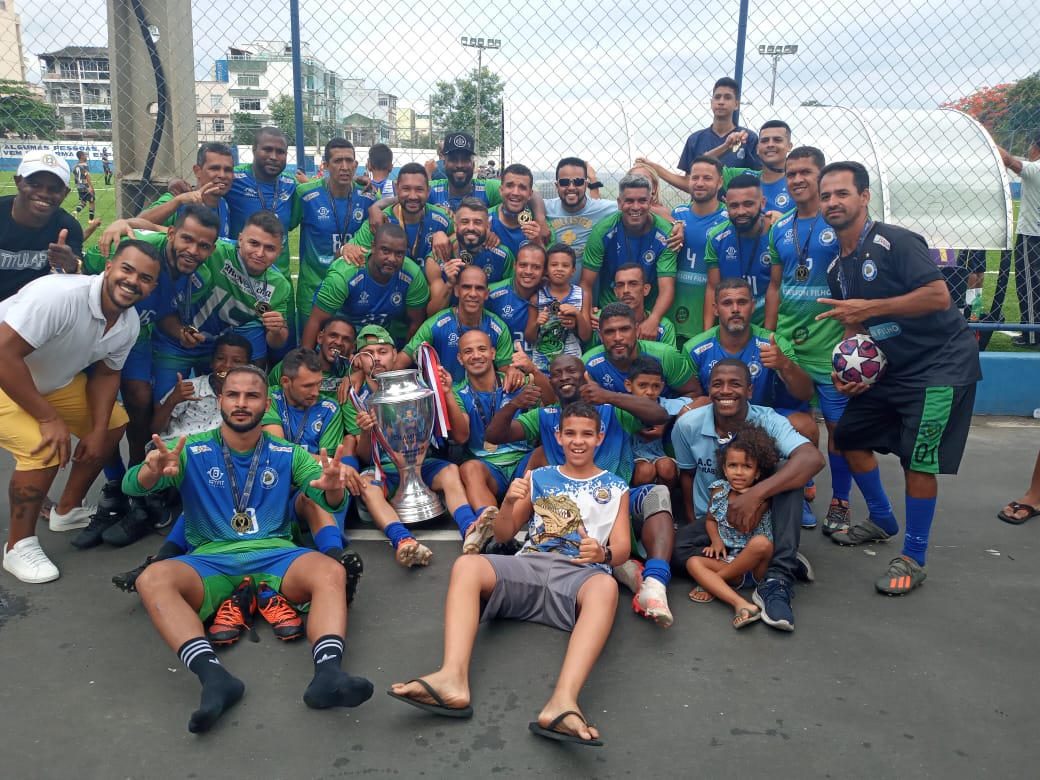devanil_de_lima's tweet photo. Que grupo!
Obrigado por me permitir viver esse momento novamente....
#acmorabi #VEMSEMMEDO #campeao #futebol #master35 https://t.co/WBJzNHtUE0