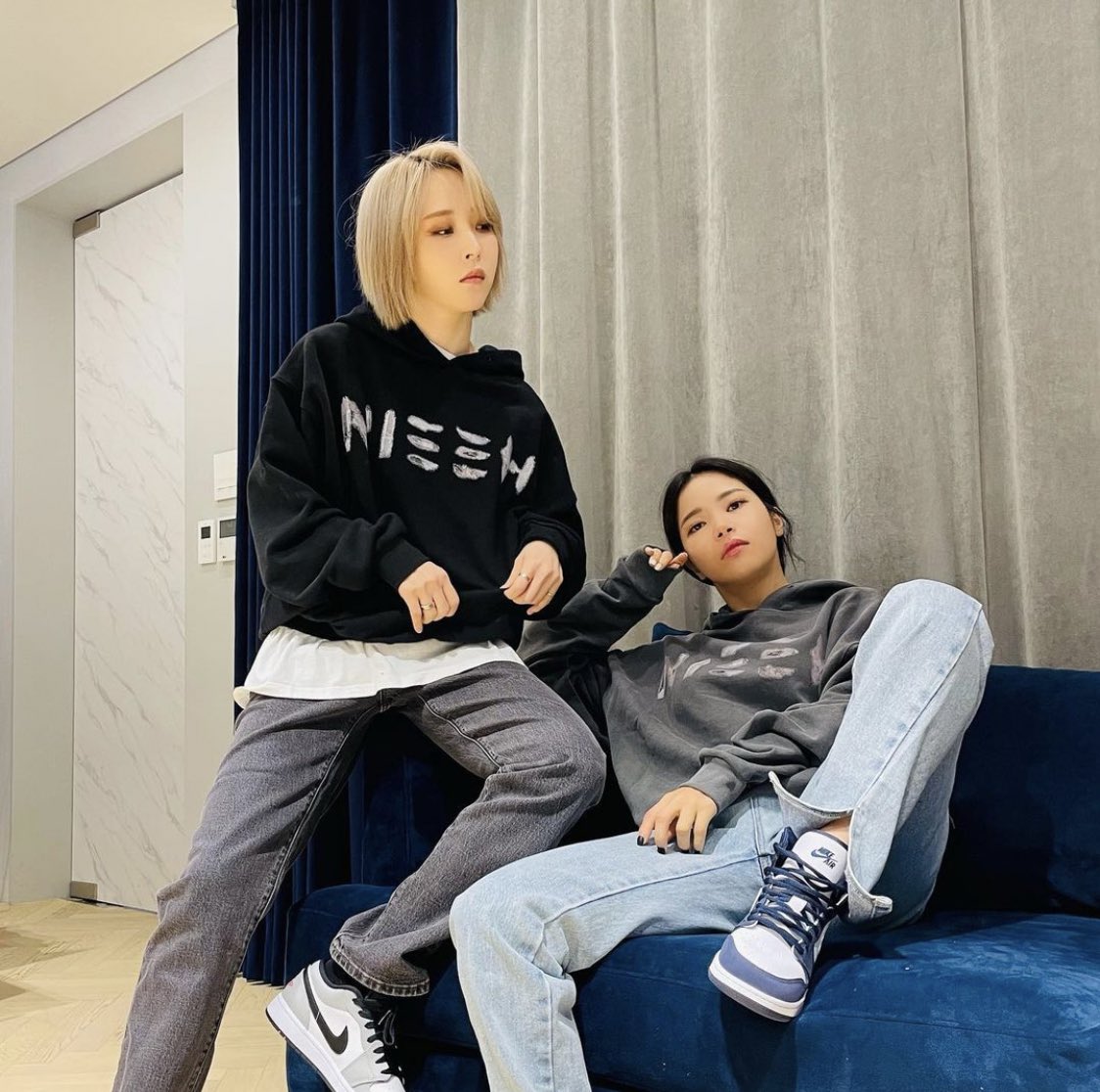 KIWIBYUL's tweet image. MOONBYUL POSTED THESE AND CAPTIONED IT 🌝🌞

@RBW_MAMAMOO #마마무 #mamamoo
