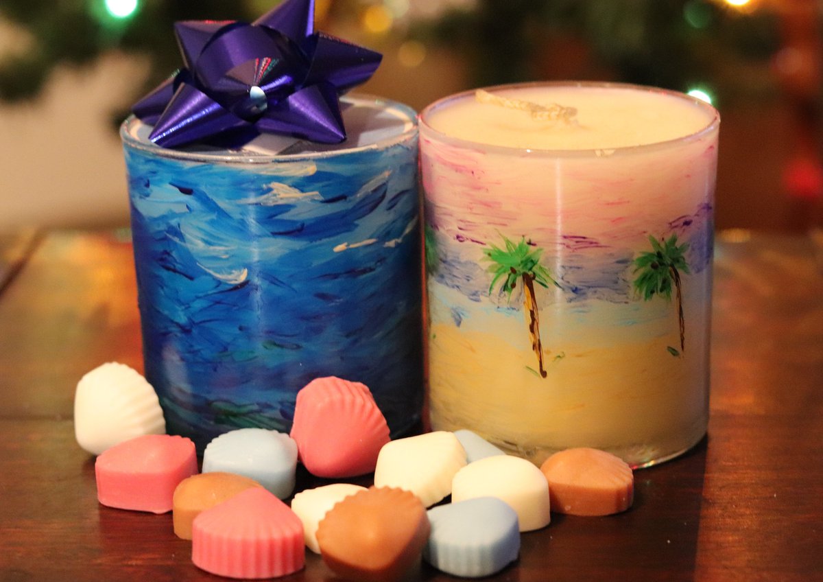 kaitlinscandles's tweet photo. Hand-poured &amp; painted candles, wax melts &amp; more on sale 20-25% off!
https://t.co/yrKQx49gZJ 

Many scents and styles
Gifts starting under $10! 🎄🎅

#Christmas2020 #Christmasgifts #blackfridaysale #giftideas #HandmadeHour #etsygifts #madeintheusa #smallbusiness #home #Sales https://t.co/NtiaddKsbm