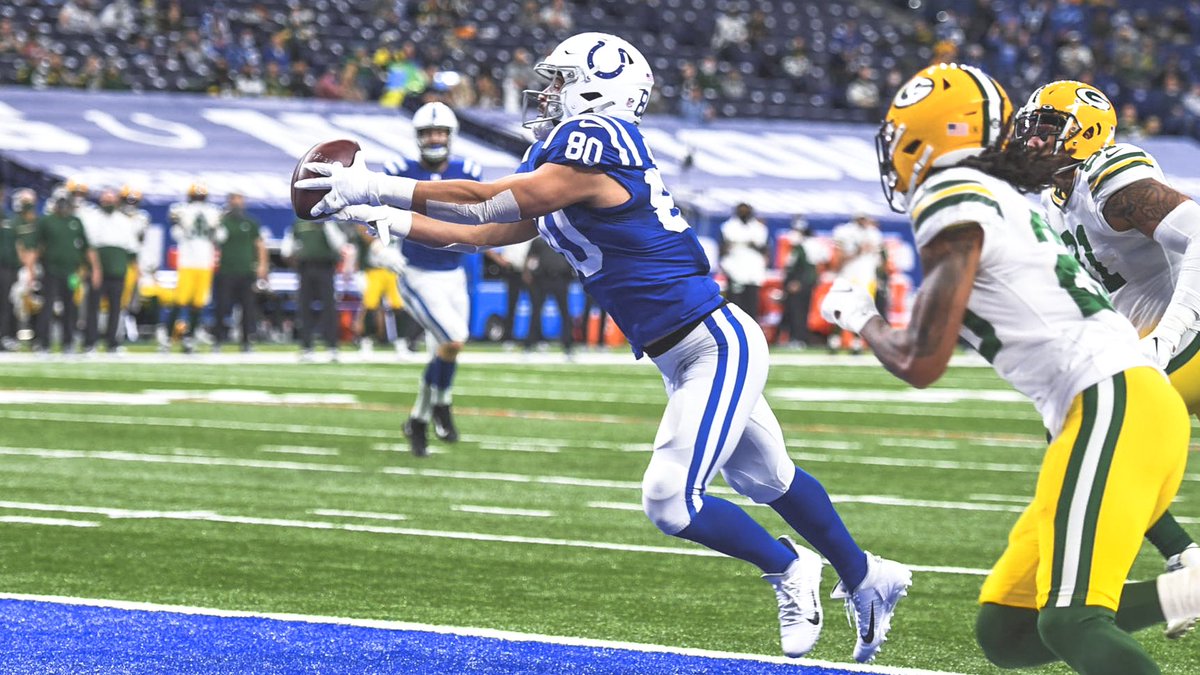 UltimaJugadaTW's tweet photo. 🐎INDIANAPOLIS LE GANÓ A GREEN BAY EN OVERTIME
📌Fue por 34-31. Llegó a estar 14 puntos abajo
📌Rivers lanzó para 288 YDS, 3 TD y 1 INT
📌Rodgers lanzó para 311 YDS, 3 TD y 1 INT
📌 #GoPackGo lidera su división con 7-3
📌 #ForTheShoe lidera en la suya con 7-3
📷 @Colts #GBvsIND https://t.co/YAjePGMSkZ
