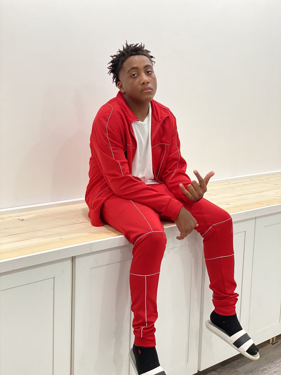 TTsauceGod's tweet image. Jitt Wit Kicks and Thomas and Thomas customs Apparel Shop (GET CUSTOMIZED) Opening soon 😁😁 #ExclusiveEverything #CustomizeEverything #WeDoCustomTheBest #KeepHeatForYourFeet #JittWitKicks #ChampionshipLifestyle #ToughAndTalented #GutaScreenPrinting