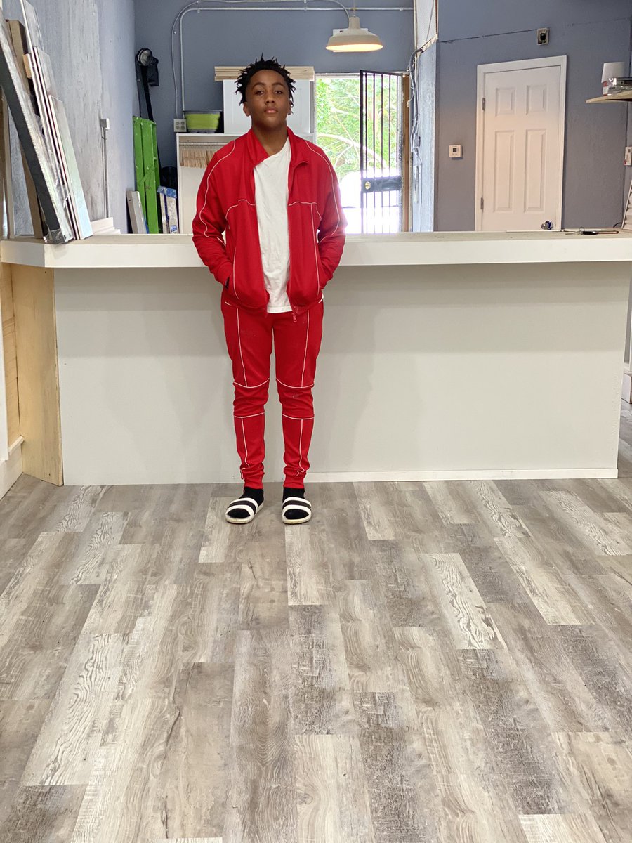 TTsauceGod's tweet image. Jitt Wit Kicks and Thomas and Thomas customs Apparel Shop (GET CUSTOMIZED) Opening soon 😁😁 #ExclusiveEverything #CustomizeEverything #WeDoCustomTheBest #KeepHeatForYourFeet #JittWitKicks #ChampionshipLifestyle #ToughAndTalented #GutaScreenPrinting