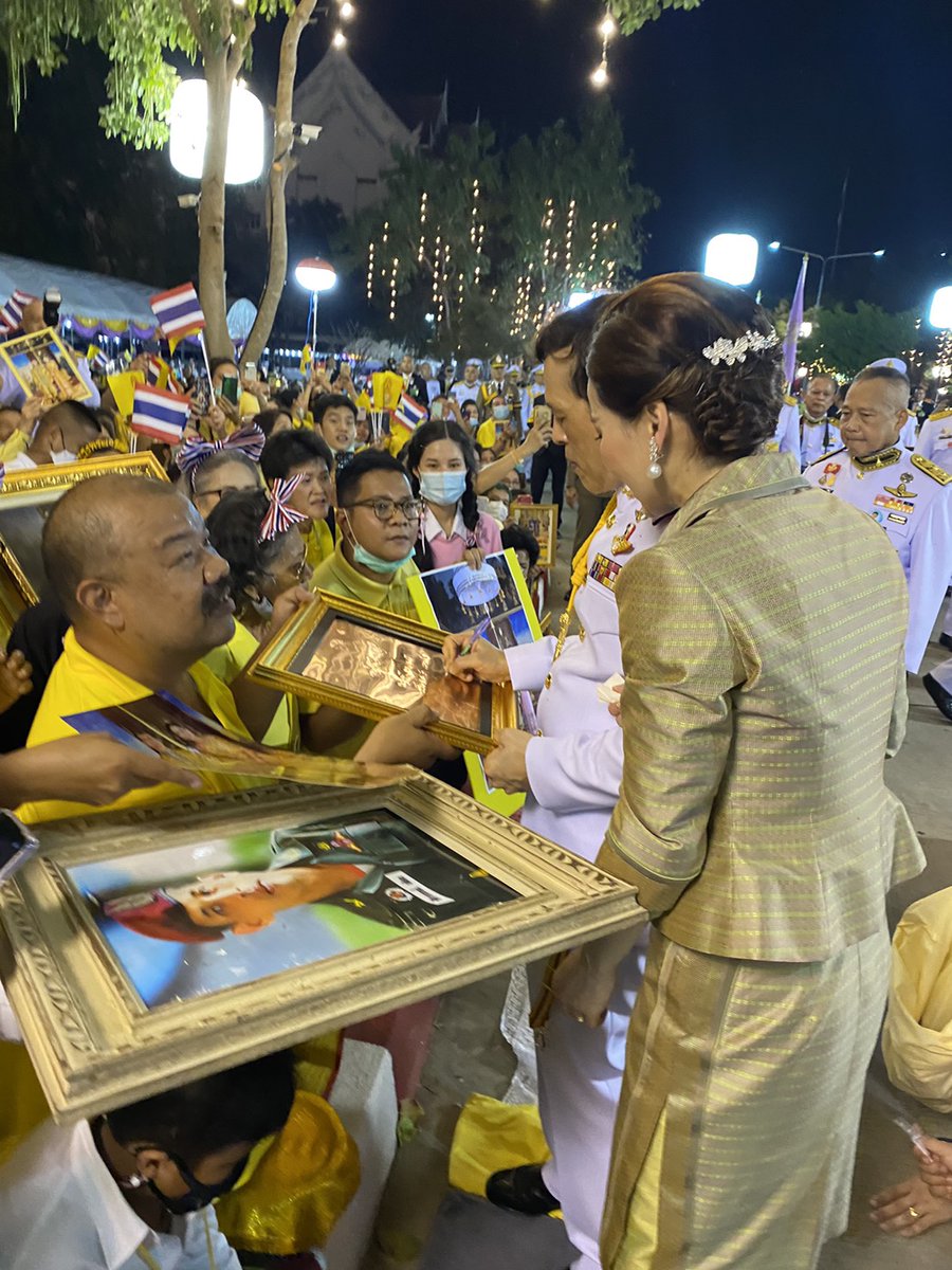 robo_dong's tweet photo. #ทำในสิ่งที่ดีมีน้ำใจต่อกัน

การทำความดีของทุกๆภาคส่วนในสังคมไทยก็จะทำให้ประเทศชาติมั่นคง ความมีน้ำใจเอื้อเฟื้อเผื่อแผ่กันของคนไทย ซึ่งเป็นเอกลักษณ์ของคนไทย https://t.co/hvmvxzAgCN