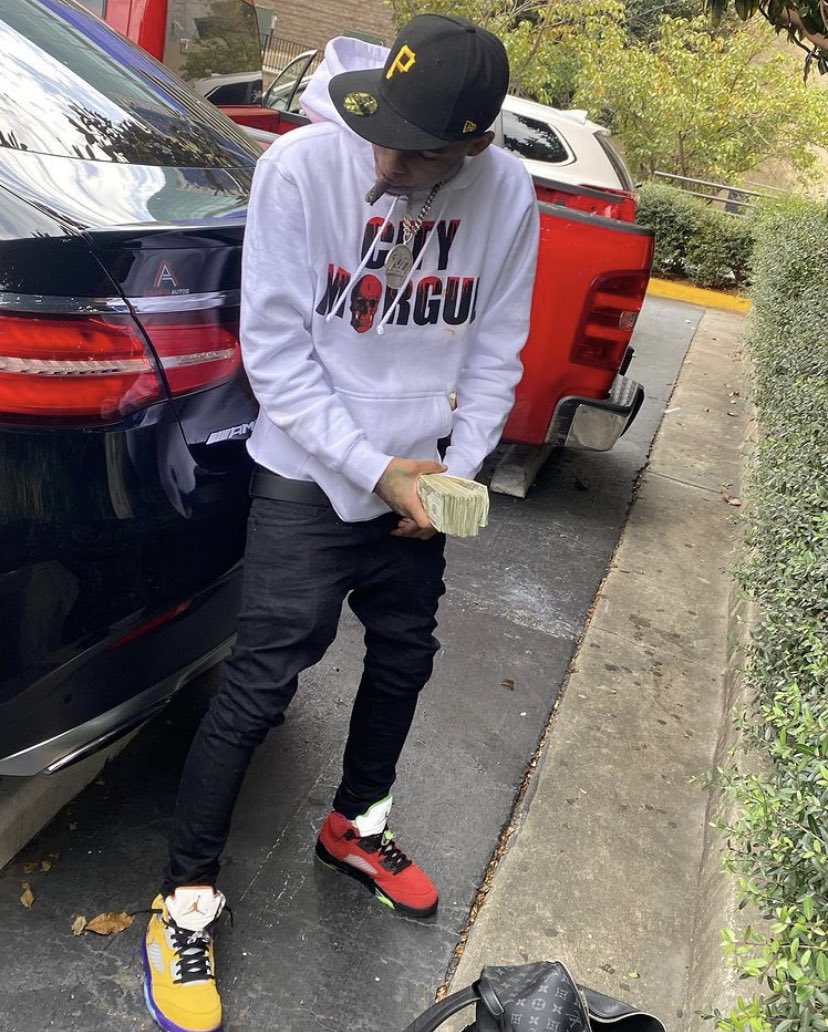 Came from nothing now I’m up 10 racks. 💵