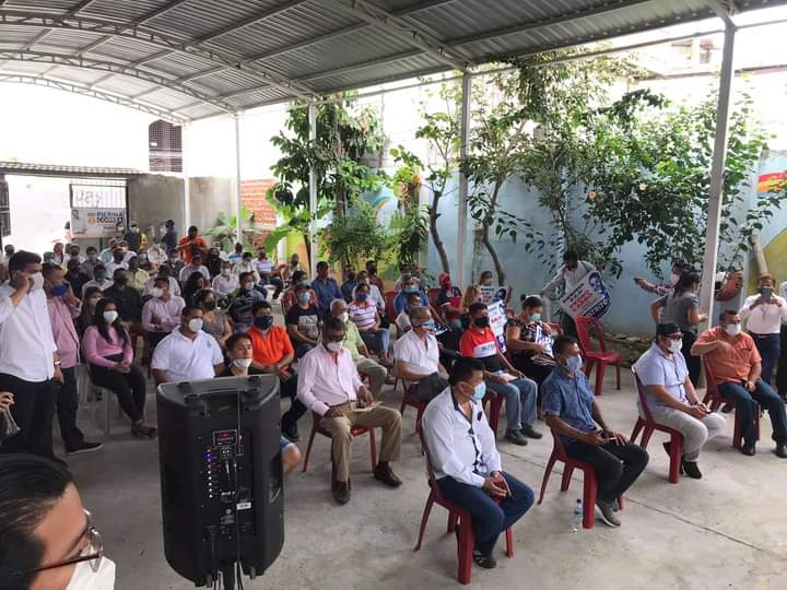 MEPlus05's tweet photo. 🟠 Estuvimos presente en las mesas de trabajo en #Daule, donde se convocó a todos los líderes de cada organización, cantón y parroquias rurales del #Distrito4Guayas, para afinar el tema logístico para los eventos que se llevarán acabo en respaldo a @ecuarauz &amp; @rabascallcarlos https://t.co/mVYSldxxtF