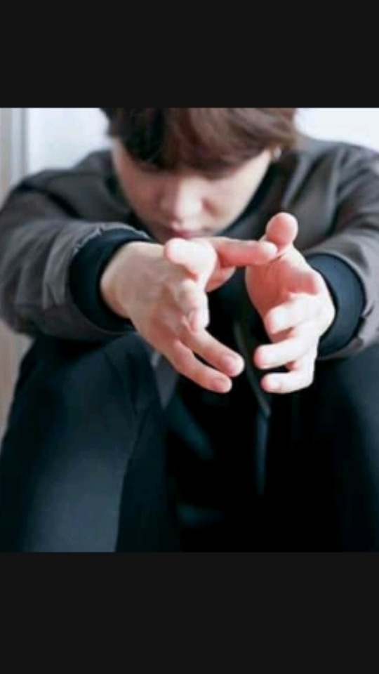 idollicker's tweet image. #minyoogi #SUGA #sugabts #GetWellSoonYoongi #manos #armyargentina