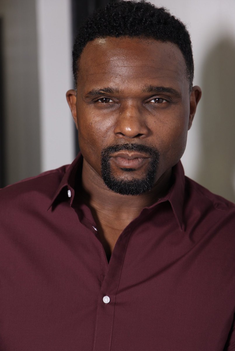 DariusMccrary's tweet photo. We’ll be dropping the name of the winner of our @WinnslowBrand giveaway ... so make sure you’re connected here on Twitter, FB, IG ... &amp; also subscribe to our YouTube channel at this link https://t.co/ZsRMyfopWi  #winnslow #millions #billions #thanksgivingweek #winnslowbrand! https://t.co/E55tOE80Al