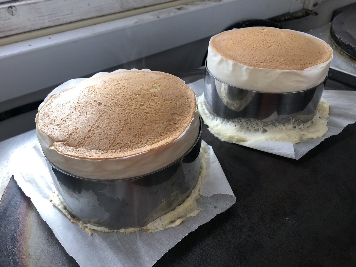 FRUTICO4's tweet photo. 『冬季限定パンケーキ』

なんと！
焼き上がるまで30分！

低温でじっくり蒸し焼きするので
ふっくら、ふかふか、プルプルに
仕上がります。

電話予約もらえると
到着時間に合わせてご用意します！
#フルティコ #カフェ #パンケーキ #余市町 https://t.co/bEpAGFQUdh