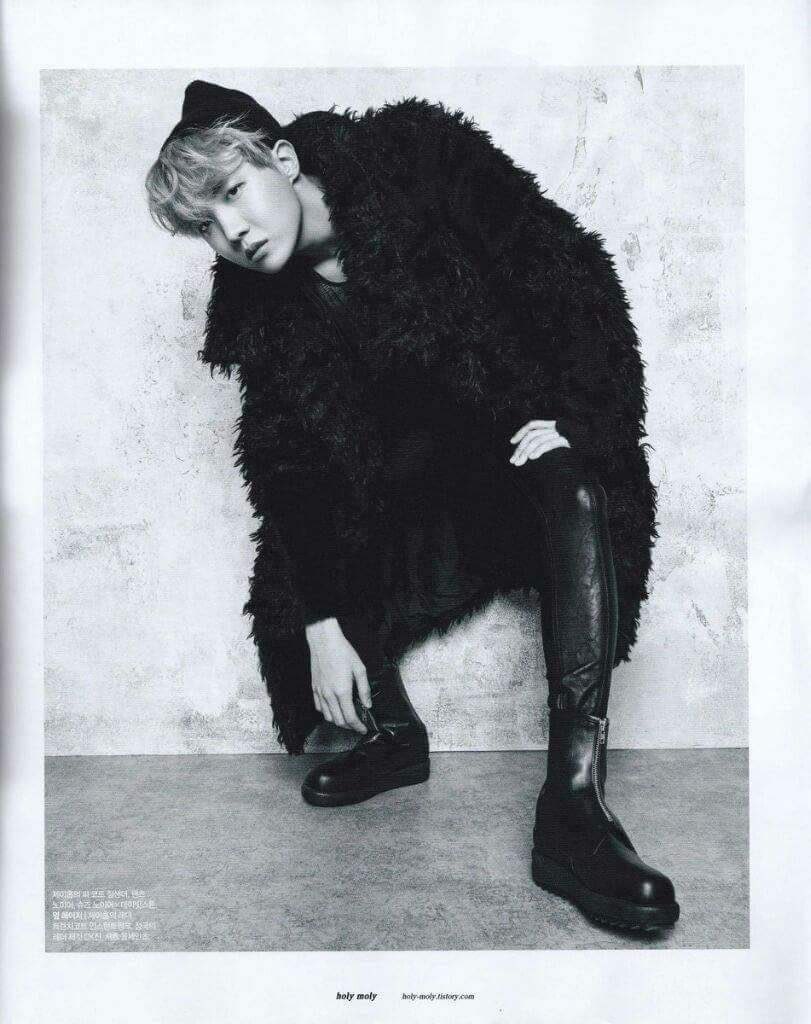 demseokdimple's tweet photo. When I tell you Hoseok models from his head to his toes.. https://t.co/49Y9IDKiSM