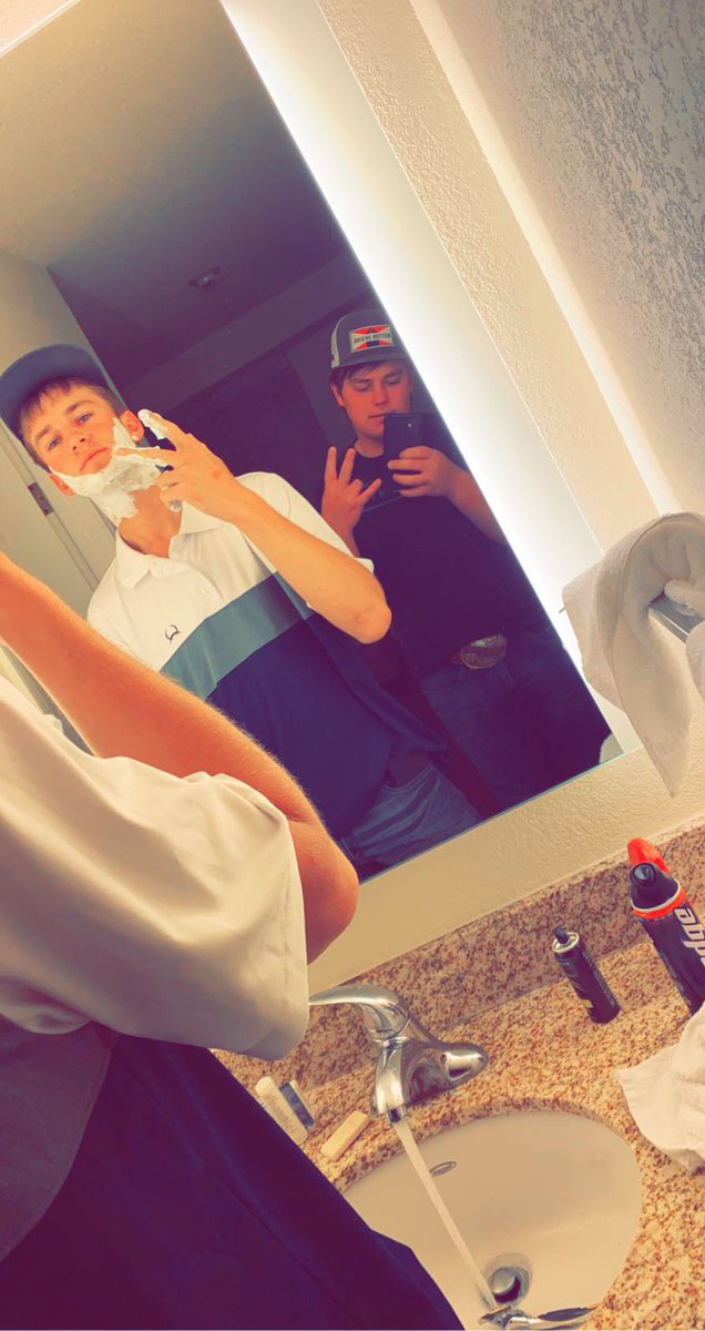 gardnertyce's tweet photo. Just out livin the dream😎🤤 https://t.co/YzlycvpbBK