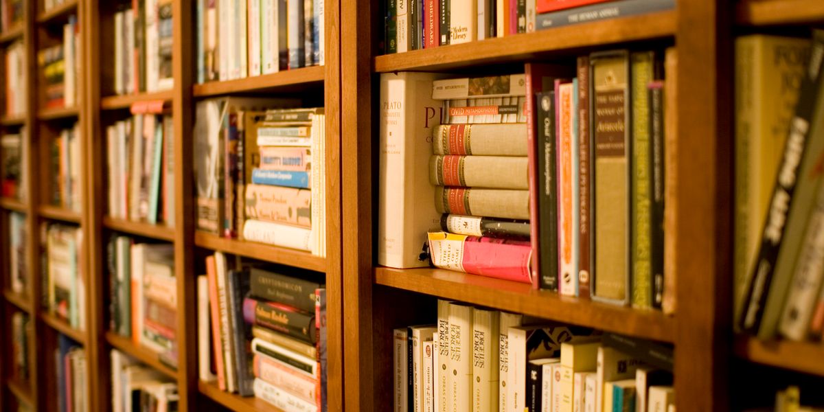 TUPCancer's tweet image. How many book do you have. Have you not picked up a book in 5 years that sits on your shelf.  Is it time to give it to someone for their benefit?