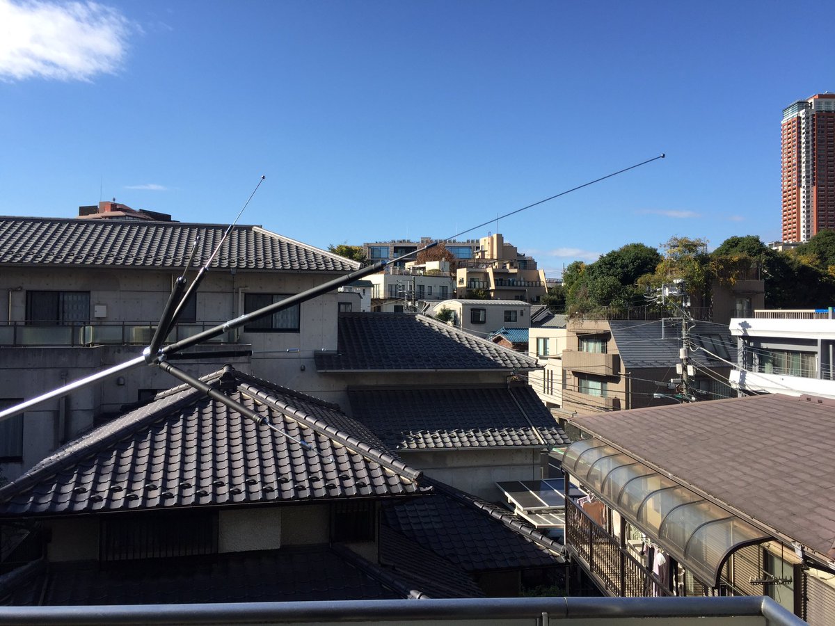 EdwardScheckler's tweet image. Nice day for Japan thanksgiving holiday. Experimenting with solar power to charge a 26,500mAh powerbank just in case I need to go fully off grid. The watch is already analog👍🏻😎🍁🇯🇵. #jk1bib #solarpower #offgridready