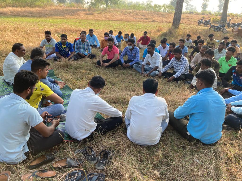 rajan_solanki's tweet photo. आज ता. 22/11/20 आबोली पंचायत के लोक जनशक्ति पार्टी के कार्यकरता से मुलाकात की और चुनाव के अनुभव को साजा किया साथ ही साथ संगठन को और मजबूत करने की चर्चा हुवी। @LJP4India @iChiragPaswan https://t.co/dAVdj7HMx5