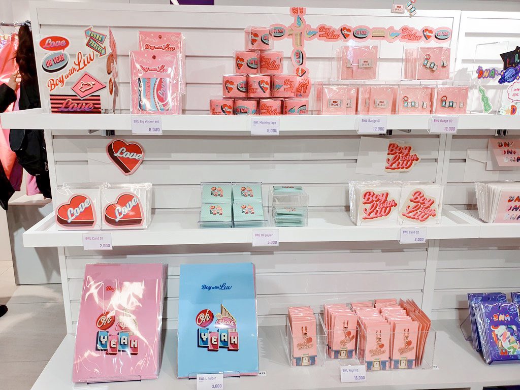 BangtanPurplePH's tweet photo. #BPShopGO
WTS / LFS / LFB
BTS POP UP Store in Seoul, Space of BTS ph go
DM me if interested po kayo π
ETA: on or before last week of December
DOP: 60% upon ordering the item to secure
RM: 40% Dec 15 https://t.co/yyx3K8m04r