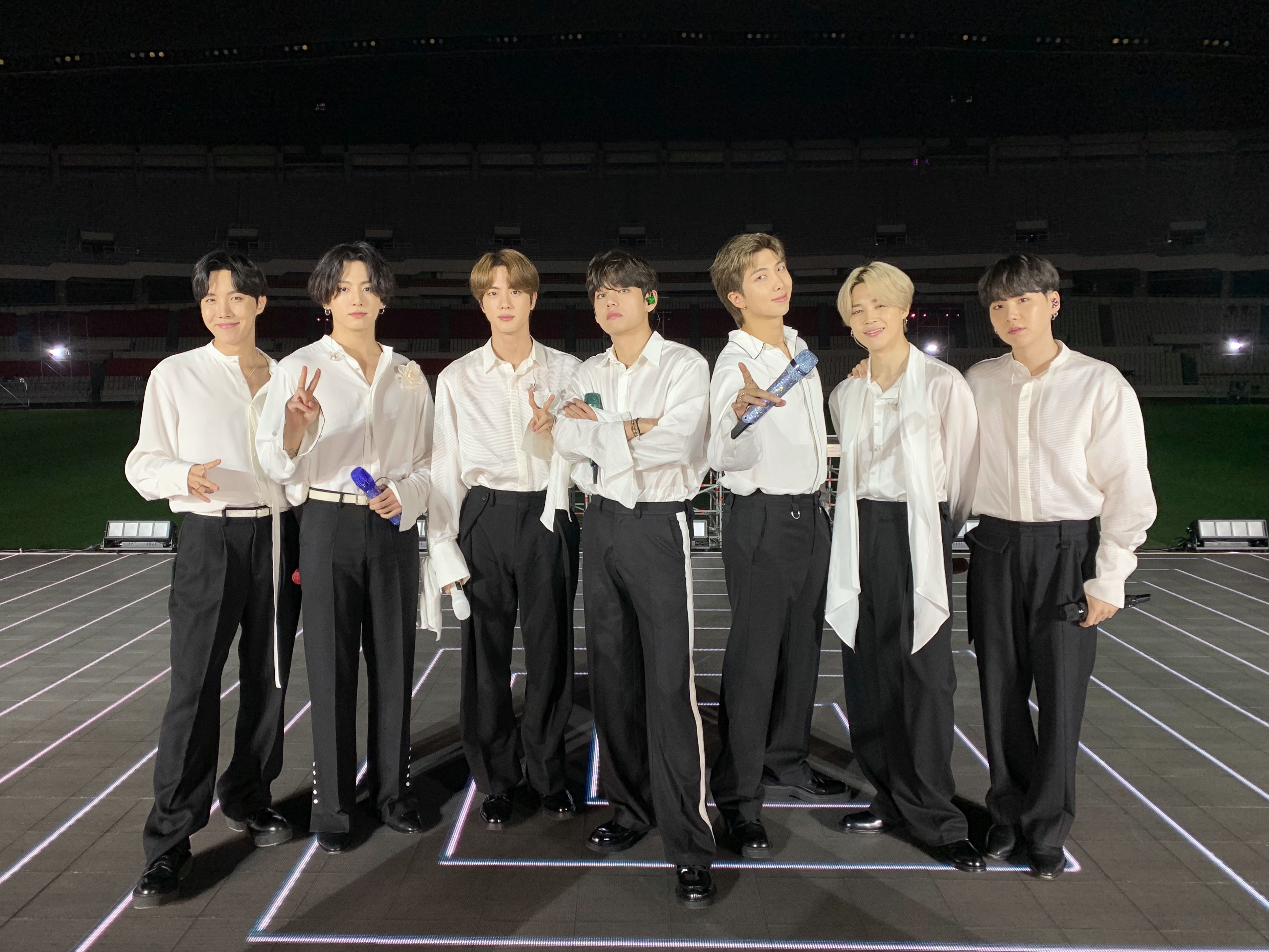 Amasとbeグッズ販売 インタビュー記事など 防弾少年団btsがいる日々