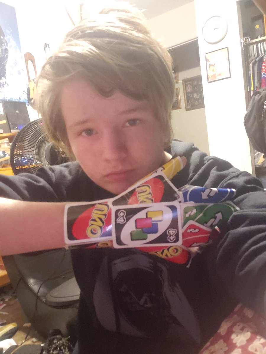 therealtacotom's tweet photo. The Uno Gauntlet. Don't Make Me Snap. https://t.co/BYfNzjK5ng