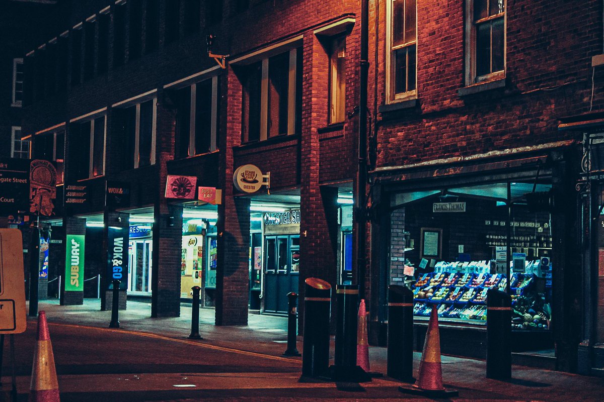 ThomasActon7's tweet photo. Street Lights https://t.co/RyeCn4P9Rw
