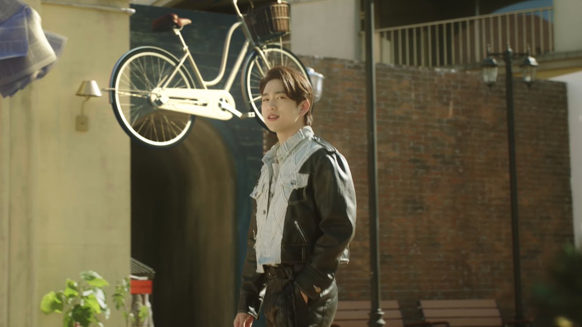 archivejy_'s tweet photo. Breath MV Jinyoung 

#GOT7 #GOT7_LastPiece #GOT7_Breath @GOT7Official https://t.co/8ohYujfvYn