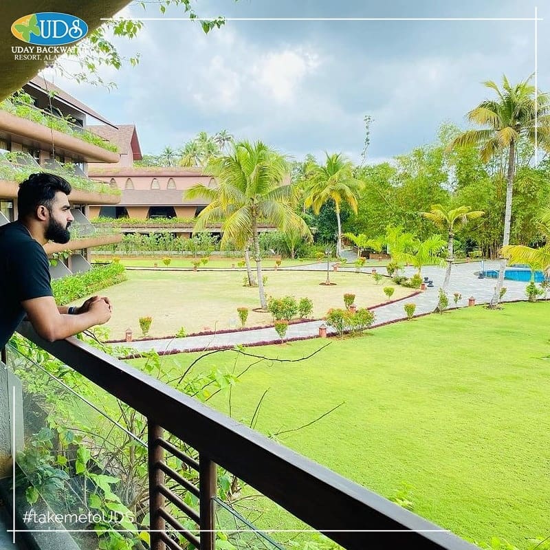udshotels's tweet photo. Away from the city life, set amid the greenery and  the Punnamada lake of Alleppey, #UdayBackwaterResort  ❤   

#UDS #UdayBackwater #Resort #Alleppey #Alappuzha #Backwater #staycation #vacation #serenity https://t.co/k7VXMa141W