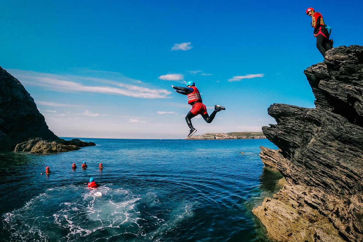 eolaofficial's tweet photo. Looking forward to new adventures when the lockdown ends? @OutdoorAnglesey in Holyhead, Wales has some spectacular coastlines and breathtaking scenery. Why not try a coasteering or an abseiling activity? Vouchers are available for that perfect Xmas gift https://t.co/ccEQQMgegM https://t.co/wMqNoIa6zK