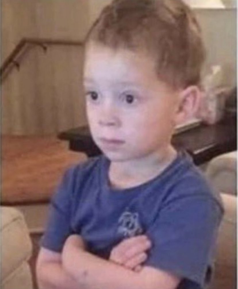 8 yaşındaki ben hareketsiz bir şekilde saatlerce windows media player'a bakıyorum