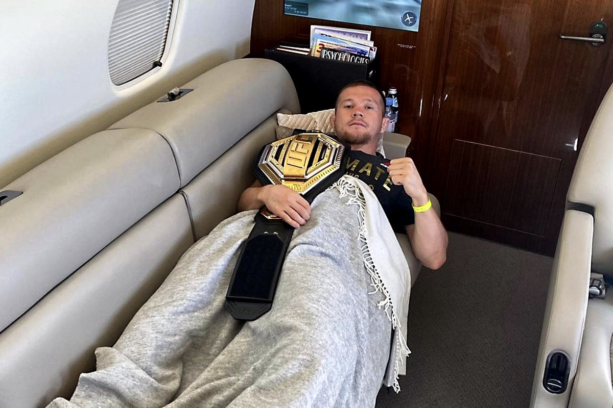 ⚡️ Чемпион UFC в легчайшем весе Петр Ян не сможет выступить на турнире 12 декабря против американца Альджамейна Стерлинга из-за проблем личного характера. Такое заявление сделали в его команде, сообщает ТАСС:👇

prostoprosport.ru/box-mma/mma/ne…