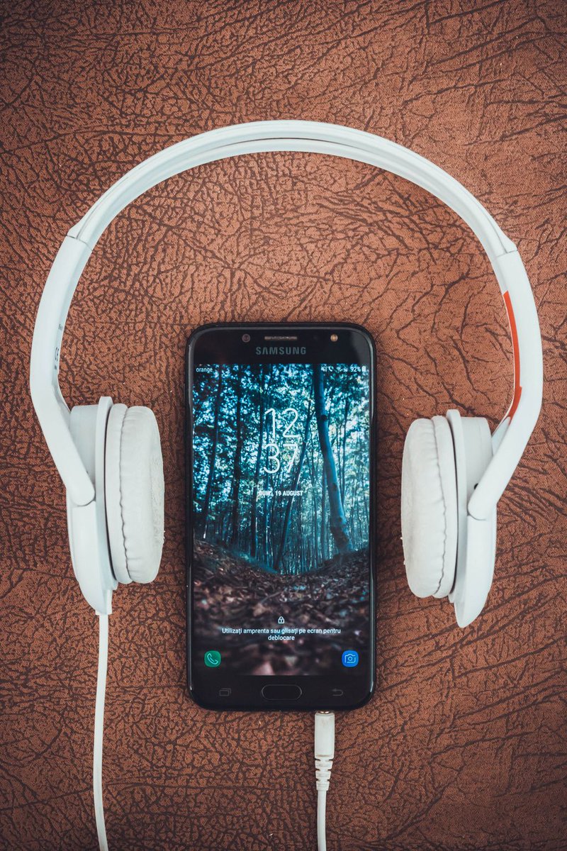 WeAreAudioUK's tweet photo. Our next #Audiotrain webinar is: How to Keep Calm and Keep Going in the Pandemic. Naomi Harvey, from Team Human, examines what we are facing and explores how we can keep mentally and creatively well. Tickets are free here: https://t.co/ZZbbVTvvpX https://t.co/UZgyoQuyv8