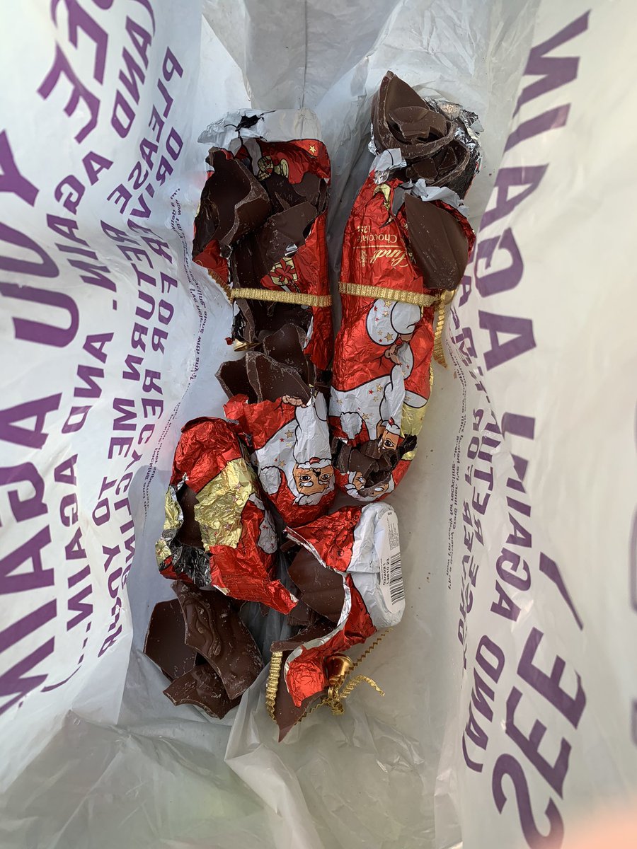 wills1970's tweet photo. @Ocado  cheers for the Xmas Santa’s! Many broken pieces ☹️ https://t.co/V2mFM5Cecd
