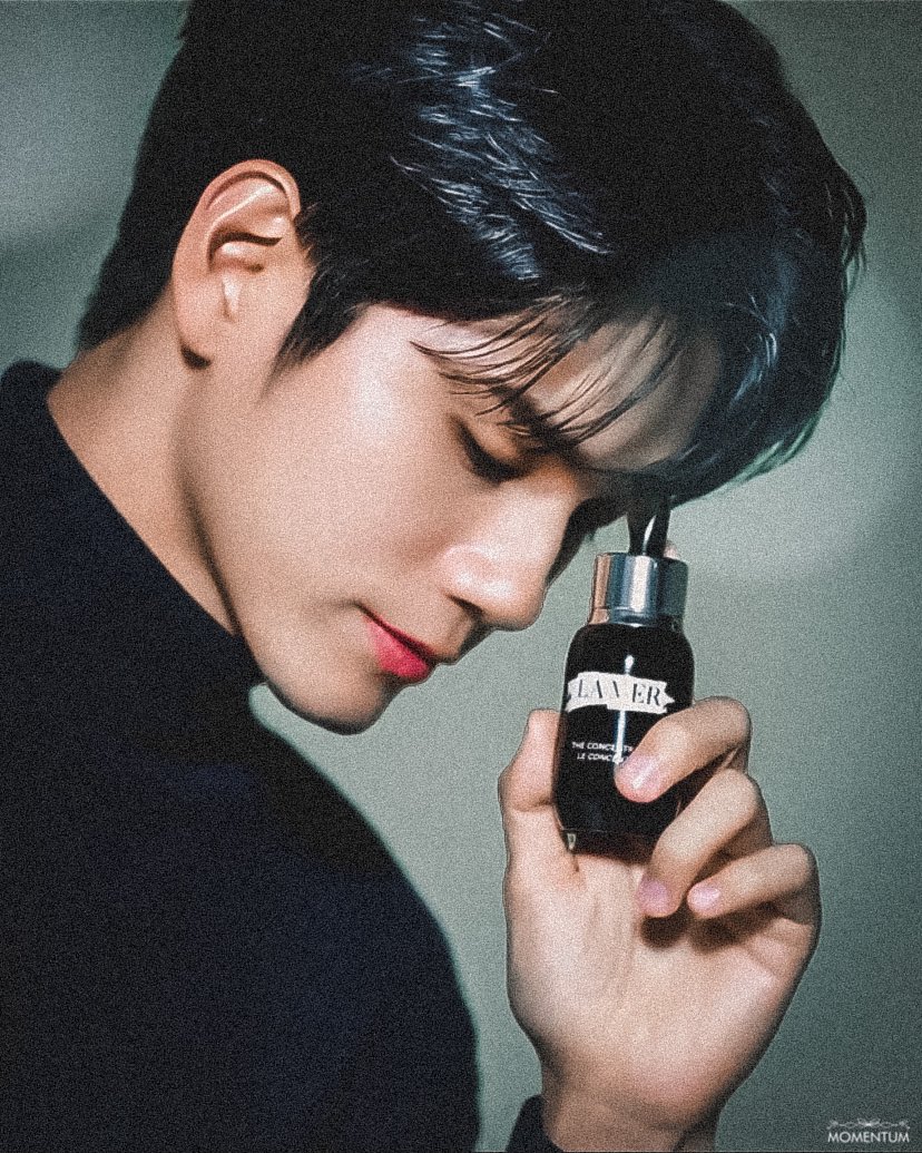 momentumonge's tweet photo. 𝙱𝚘𝚛𝚗 𝚝𝚘 𝚋𝚎 𝚊 𝚜𝚝𝚊𝚛.🌟 #옹성우 #ONGSEONGWU #하퍼스바자 #라메르 https://t.co/7YbsvQwRTR