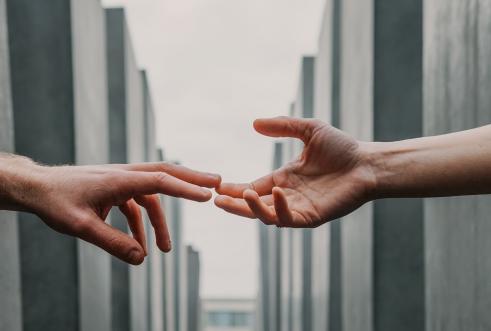 francenumfr's tweet photo. 🔴 NOUVEAU ➡️ Quelles sont les aides financières pour la #numérisation de votre entreprise dans votre région ?

👉 https://t.co/TCd0NMReHf

📌 Dossier @francenumfr  📍 #TransfoNum #artisans #commerçants #TPE #PME #aides https://t.co/fQXMc2T5q2
