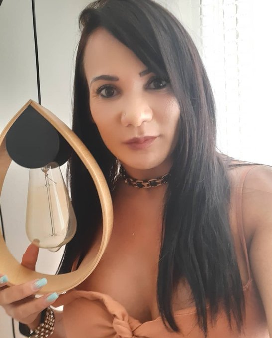 Bianca Naldy Oficial - Carente de pau https://t.co/JWbBvvk8ox
