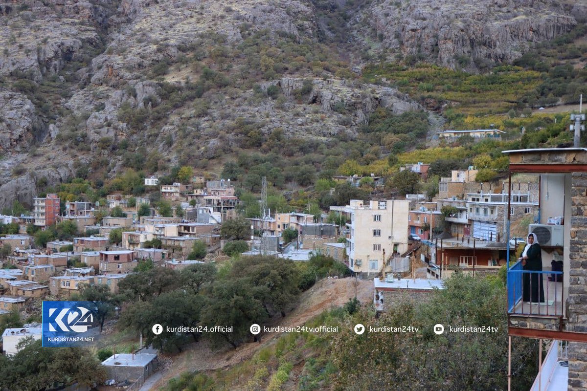 Good morning! The Slen village, located in the Hawraman area of Rojhilat (Iranian Kurdistan). 📸Rebwar Mahmood