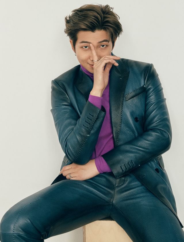 choi_bts2's tweet photo. Esquire x BTS @BTS_twt 
RM &amp; Jin https://t.co/ZHz9hJ9evU
