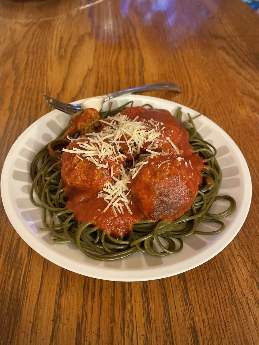 DeogiBlue's tweet photo. Crazy weekend didn’t get to stream or work on stuff like i would have liked to but did have an awesome weekend with the family. Plus made my Grandma’s recipe for #spaghetti Which turned out good with vegi noodles. Hope everyone enjoyed there weekend #weekendvibes https://t.co/grxvIF9URL