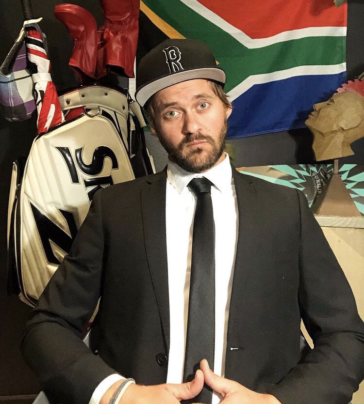 5FM's tweet photo. #GoodeMorning
Are you tuned in? The only breakfast show that matters is on your airwaves 🔥🤩 Join @DJRogerGoode @Sureshnie @RobbieKruse & @ZanelePotelwa for all the #GoodeVibes you deserve on a Monday Morning 🥳 https://t.co/wJszUEjLDa