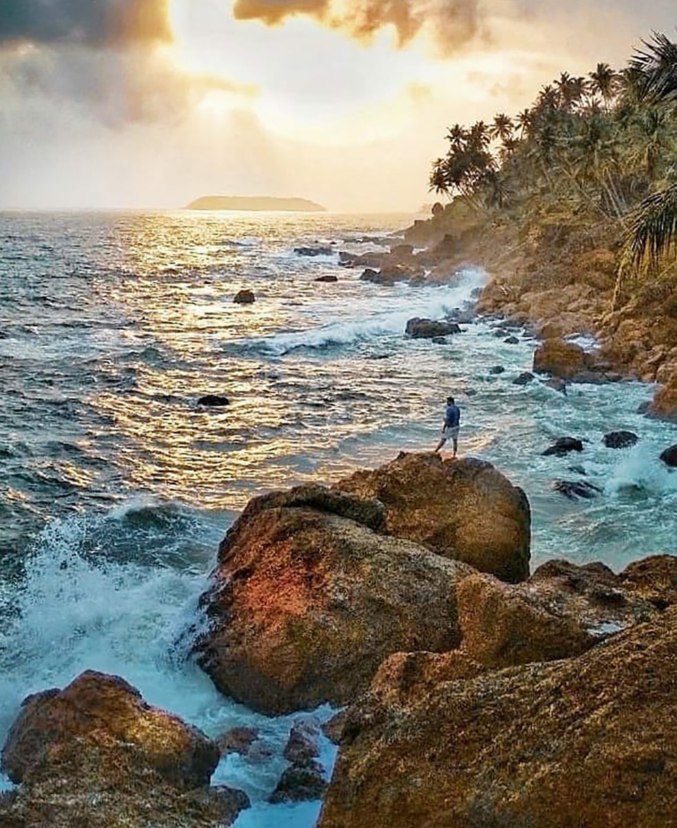 oyorooms's tweet photo. Swaying palms π΄Sun-kissed beaches π Soulful music π΅ Sanitised stays π·
Youβre cordially invited to #GhumoFiroOYO. Visit the link: https://t.co/E1B95HIqa6.
#goa #goadiaries #Beach #Travel #OYOForSafeStay #ContactlessCheckIn #CheckInMagarDurrSe #CheckInFromAnywhere https://t.co/Y07t8cJqcV