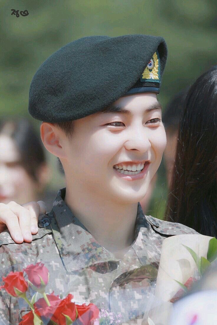 baekhyun2209's tweet photo. Welcome back, MINSEOK!🥳🦋

Can’t believe how fast time has flown, Xiumin telah memulai liburan terakhirnya dari militer &amp; TIDAK AKAN KEMBALI lagi. Less than 2 weeks &amp; he will be formally discharged on the 6th of December!❤️

#꾹기단_꽃신_준비완료
#시우민_집���로_복귀완료 #XIUMIN https://t.co/xZZaenh2h7