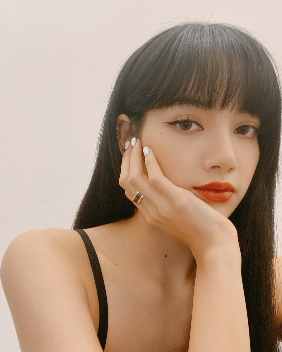 over_stunned's tweet photo. miss you so much🖤🤍❤️
#블랙핑크 #리사 #BLACKPINK #LISA https://t.co/xzg3aEuZDb