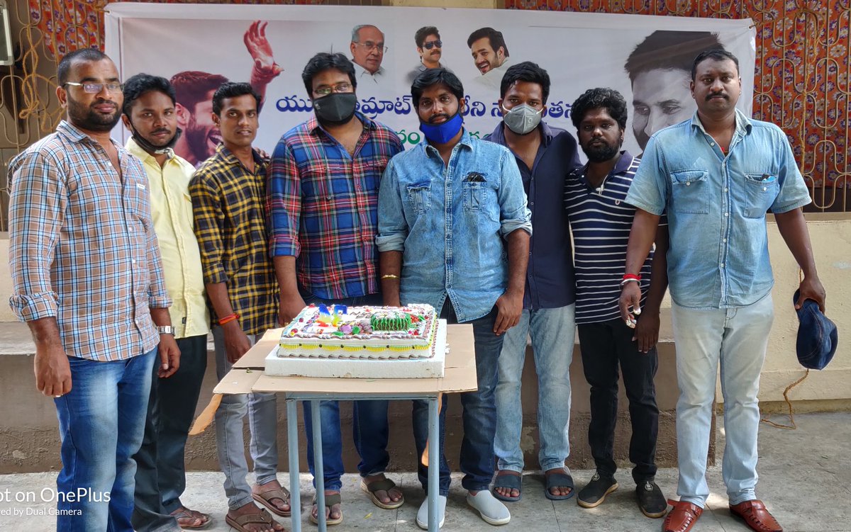 Cake cutting and Food Donation from  #Tirupati Akkineni Fans #NagaChaitanya  @chay_akkineni #HBDNagaChaitanya