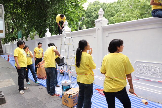 Npjoe3's tweet photo. ผู้ที่มีน้ำใจจึงเป็นผู้ให้และผู้อาสาช่วยเหลือสังคม, รู้จักแบ่งปัน, เสียสละความสุขส่วนตน เพื่อทำประโยชน์แก่ผู้อื่น รวมทั้งเข้าใจและเห็นใจผู้ที่มีความเดือดร้อน #ทำในสิ่งที่ดีมีน้ำใจต่อกัน https://t.co/T8dQDY9H0C