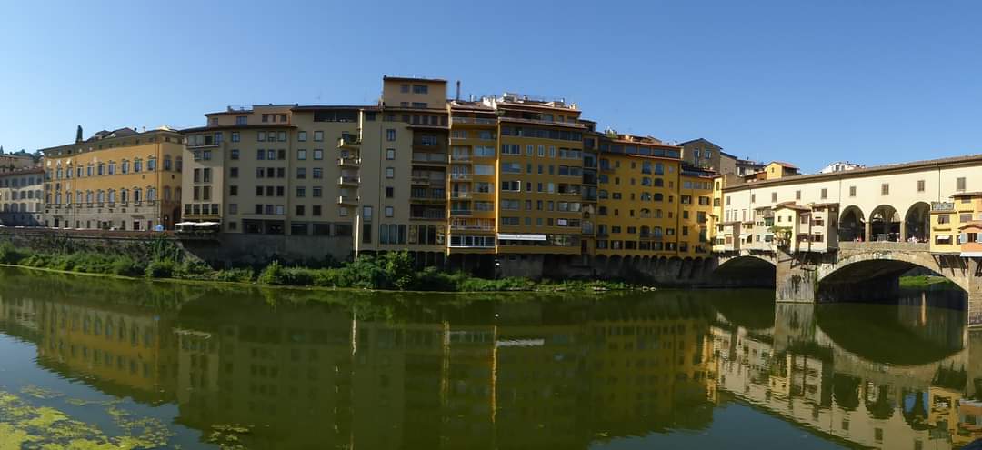 skymanuelima's tweet photo. Famosa ponte medieval de Florença, a Ponte Vecchio (Ponte Velha), sobre o rio Arno, é um local de passagem e espaço típico de comércio de ouro e jóias. #PonteVecchio #pontevelha #Florenca #Itália #travelphotography #viagens #FotógrafoAmador #PintoLopesViagens https://t.co/vn3ca0gVOa